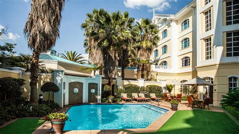 The Ridge Hotel .